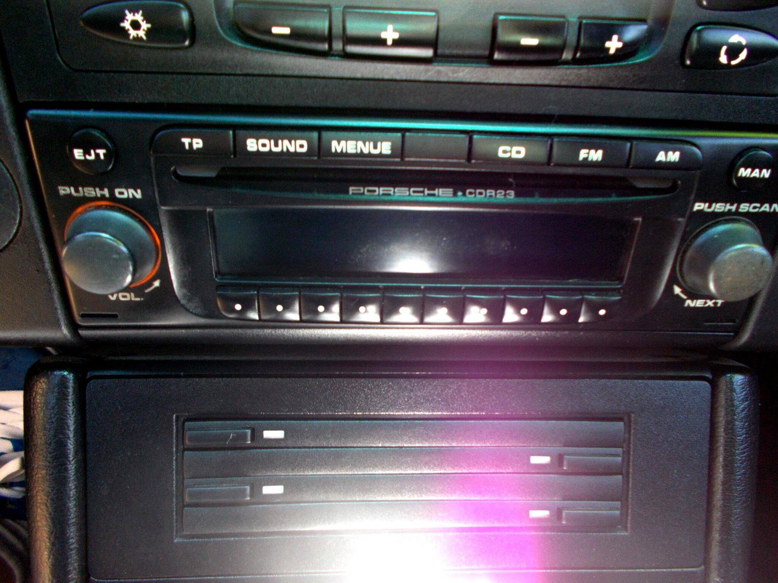 Used 2004 Porsche Boxster image 35