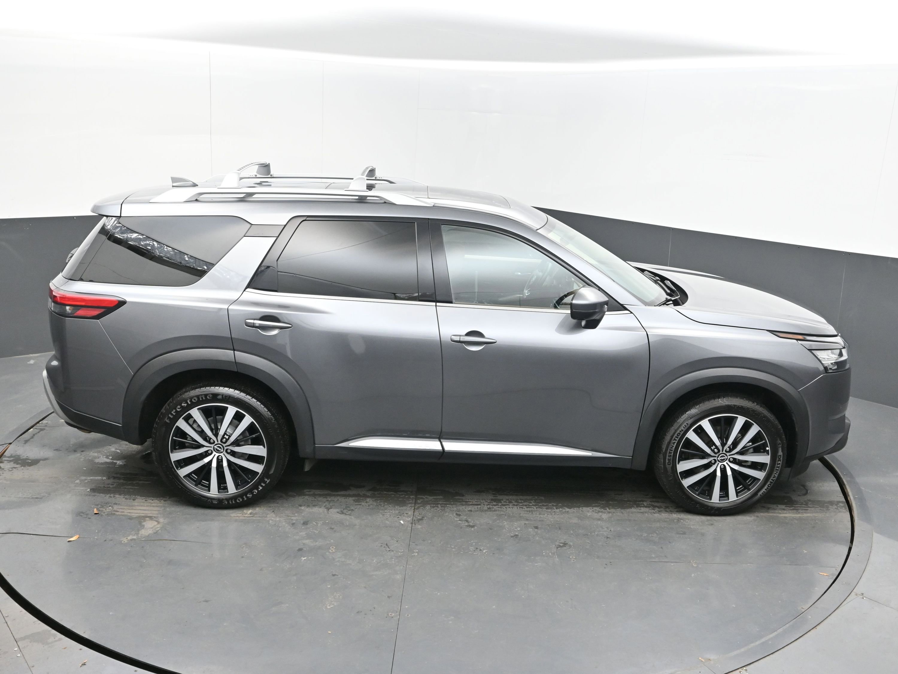 Used 2023 Nissan Pathfinder Platinum w/ Cargo Package image 37