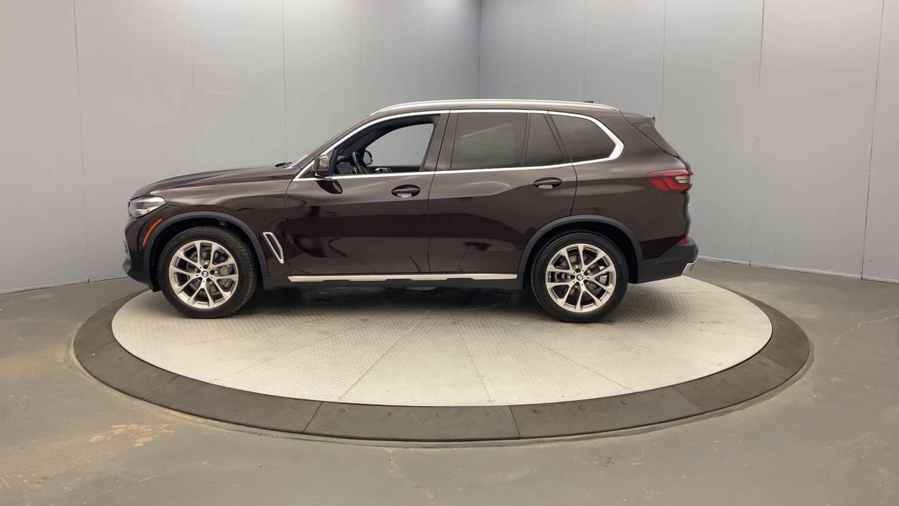Used 2023 BMW X5 xDrive40i w/ Premium Package AWD/4WD image 2