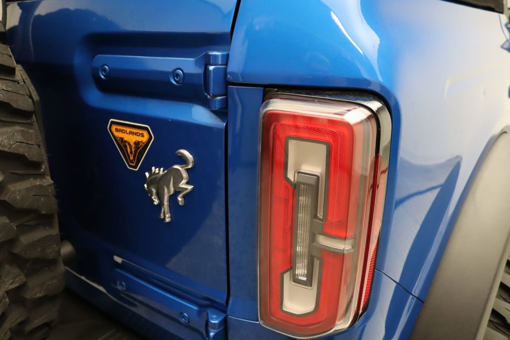 Used 2021 Ford Bronco Badlands image 9