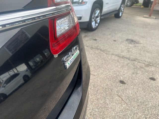 Used 2017 Ford Taurus SHO w/ Driver Assist Package image 12