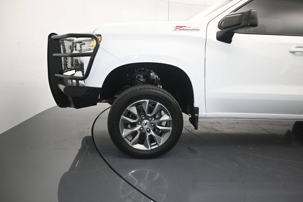 Used 2022 Chevrolet Silverado 1500 RST w/ Z71 Off-Road Package AWD/4WD image 9