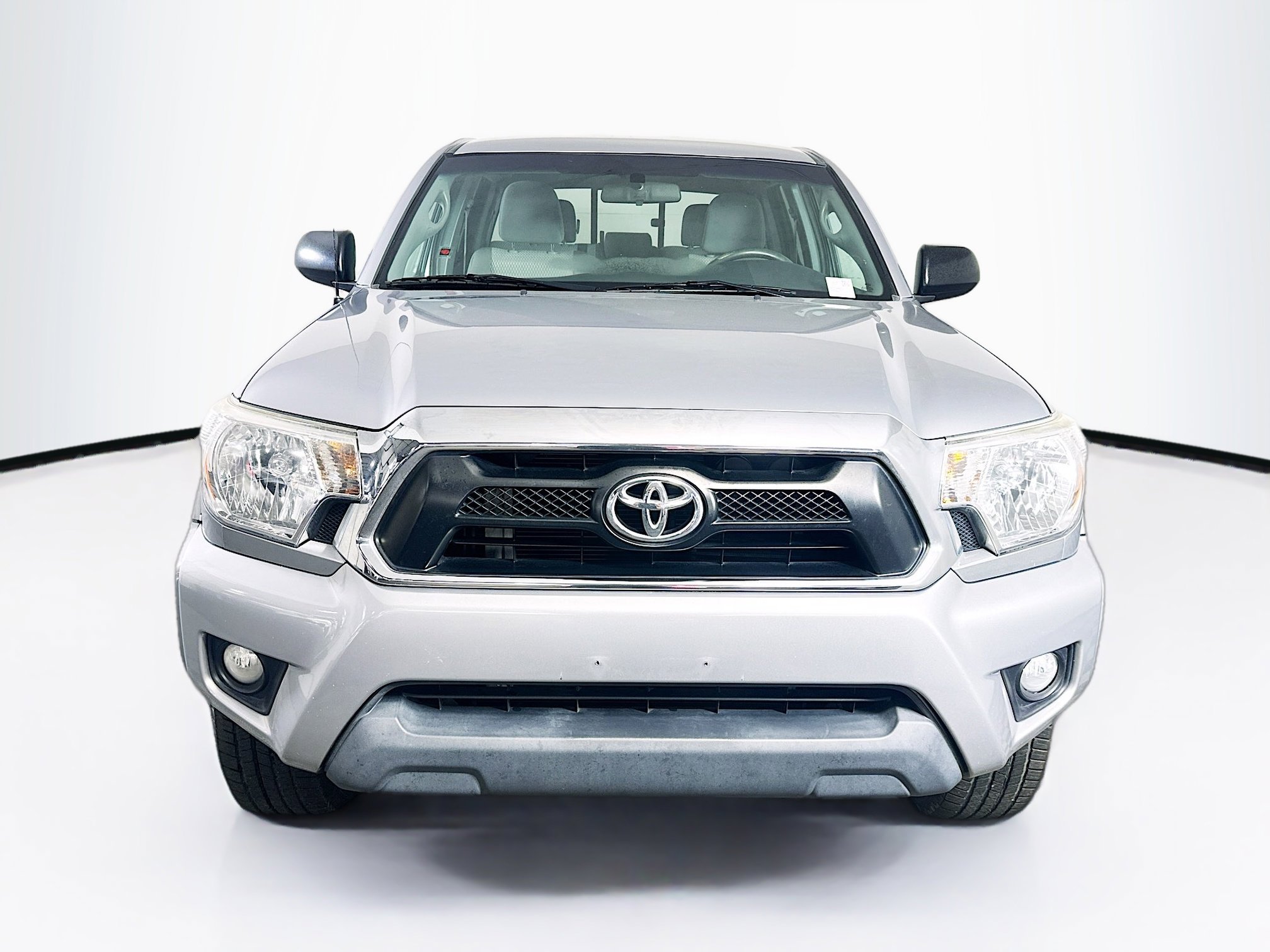 Used 2015 Toyota Tacoma PreRunner w/ SR5 Package image 2