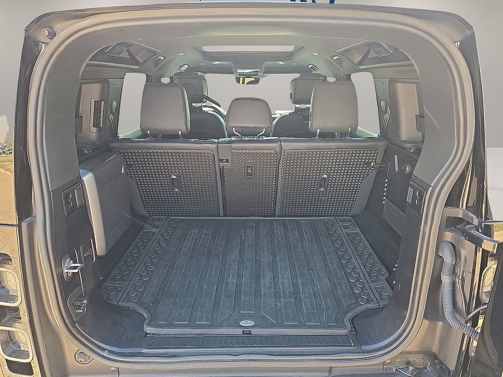 Used 2023 Land Rover Defender 110 V8 AWD/4WD image 15