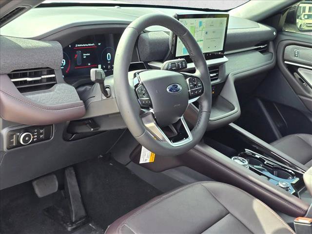 New 2026 Ford Explorer Platinum RWD image 3