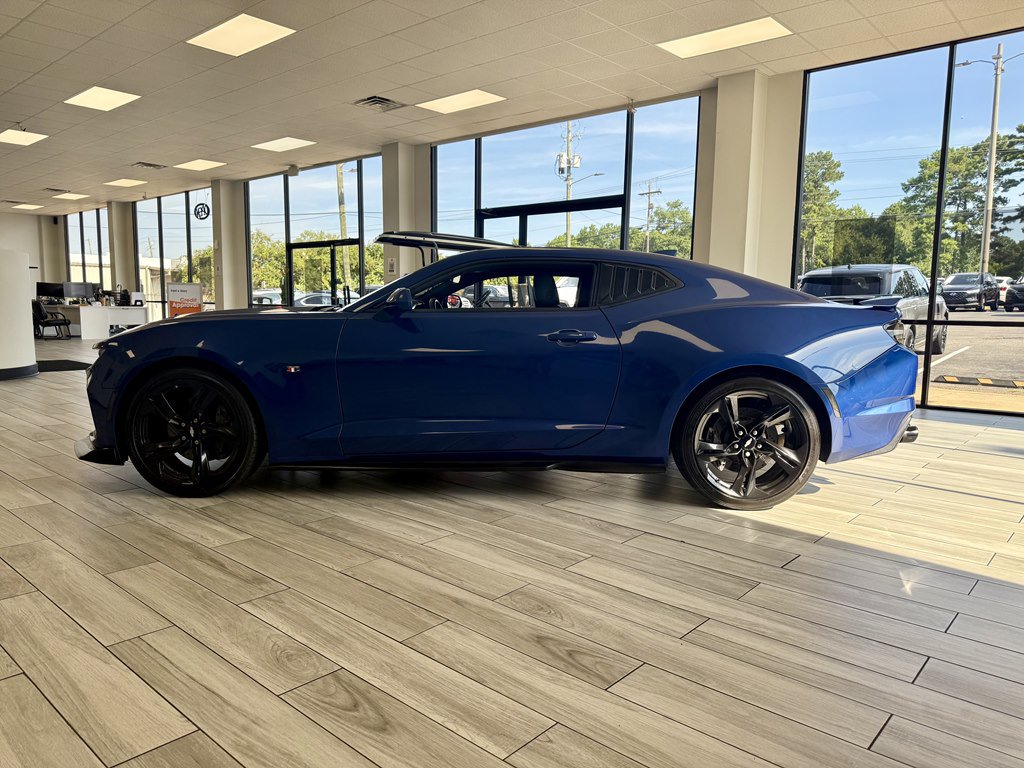 Used 2019 Chevrolet Camaro SS RWD image 4