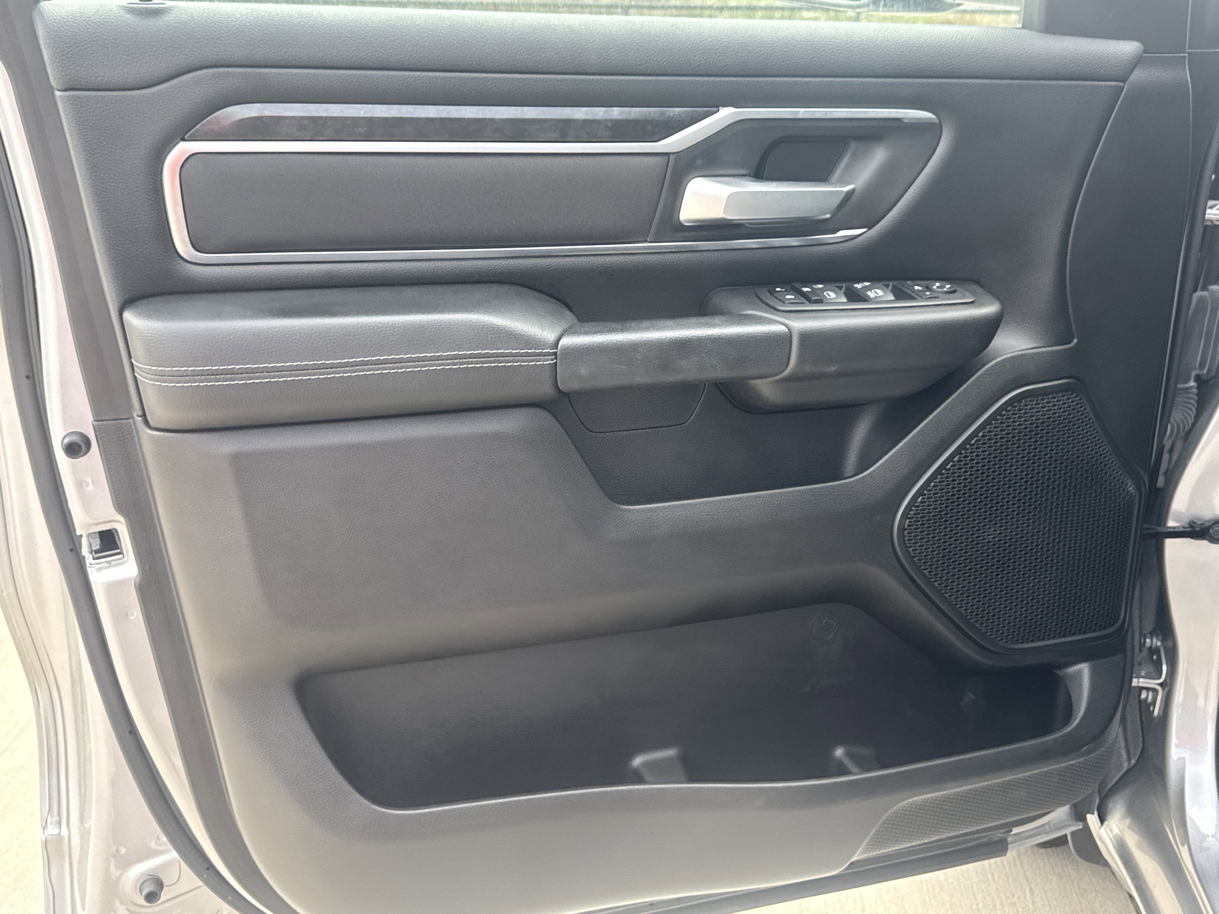 Used 2024 RAM 1500 Lone Star image 3