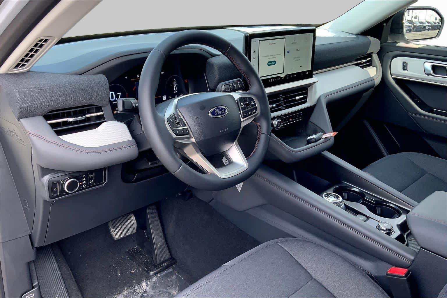 New 2026 Ford Explorer Active AWD/4WD image 6