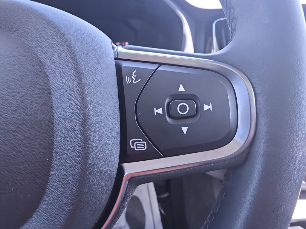 Used 2024 Volvo XC60 B5 Core w/ Protection Package Premier image 20