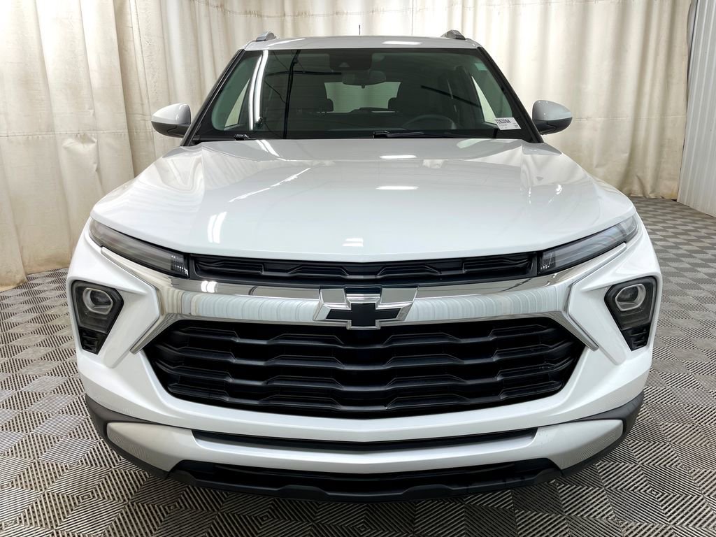 Certified 2025 Chevrolet TrailBlazer LT w/ LT Cold Weather Package FWD image 11