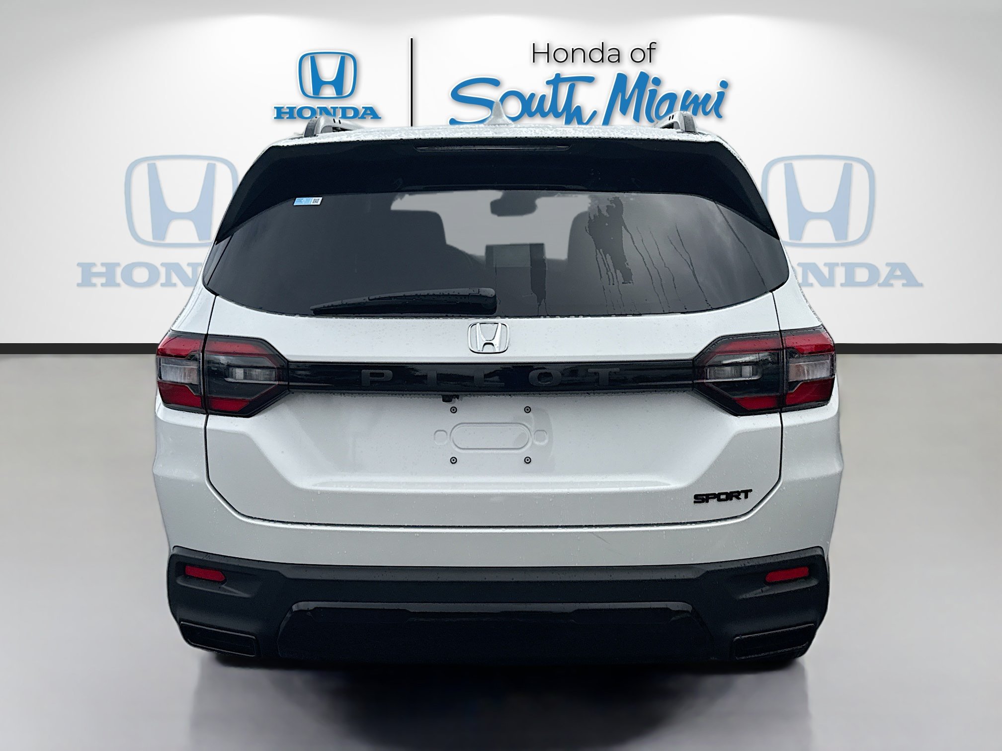 New 2026 Honda Pilot Sport image 6