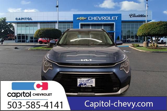 Used 2025 Kia Niro SX image 8