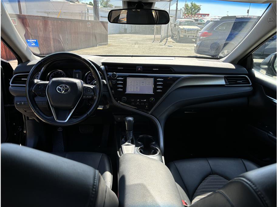 Used 2019 Toyota Camry SE image 13