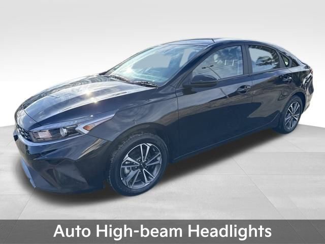 Used 2024 Kia Forte LXS image 10