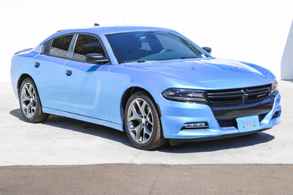 Used 2016 Dodge Charger SXT w/ Rallye Group RWD image 3