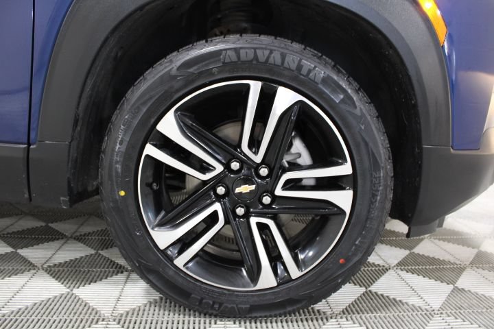 Used 2022 Chevrolet TrailBlazer LT AWD/4WD image 43