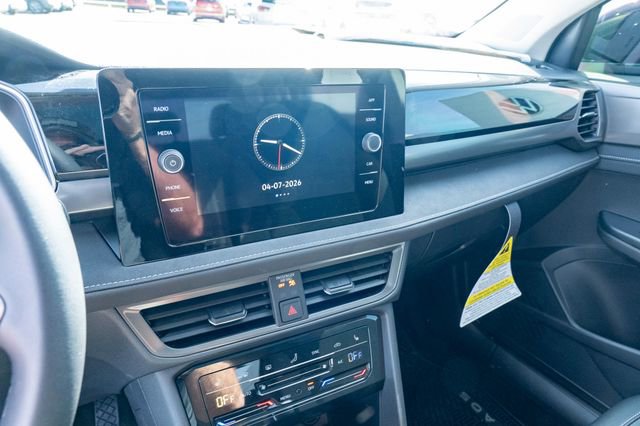 New 2026 Volkswagen Taos SE image 21