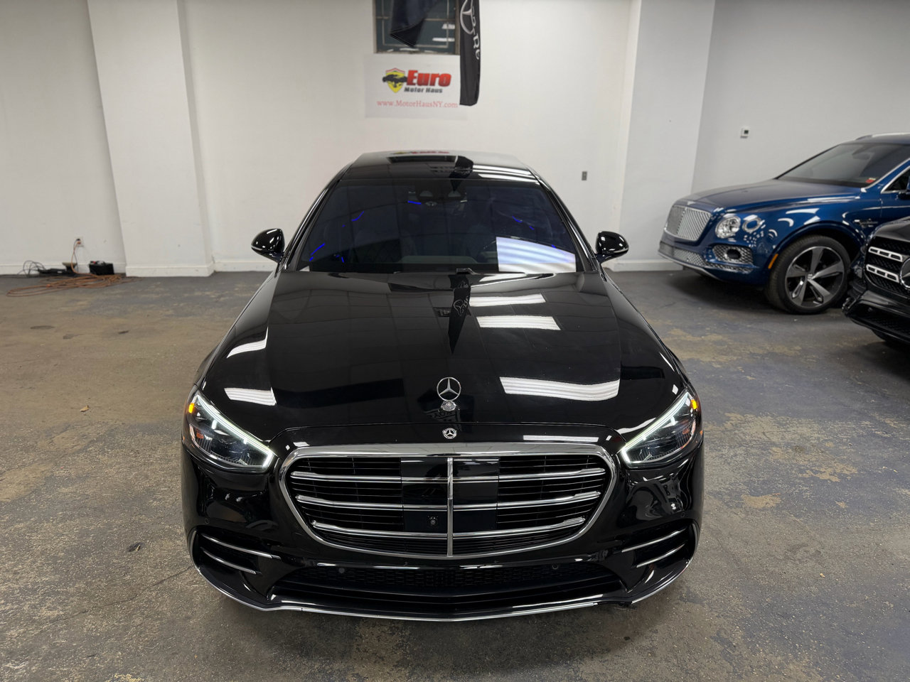 Used 2021 Mercedes-Benz S 580 4MATIC Sedan w/ AMG Line image 3