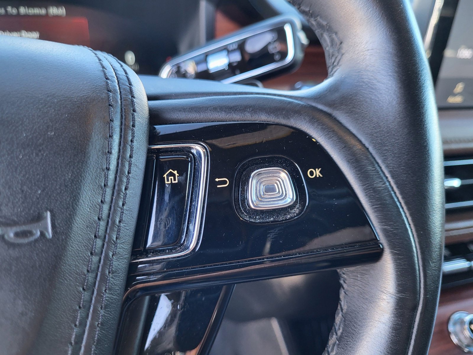 Used 2020 Lincoln Aviator Grand Touring w/ Equipment Group 302A image 26