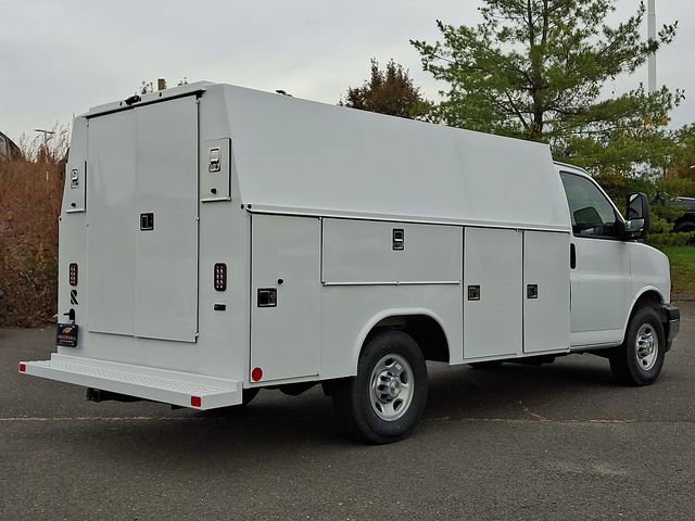 New 2025 Chevrolet Express 3500 w/ Power Convenience Package RWD image 4