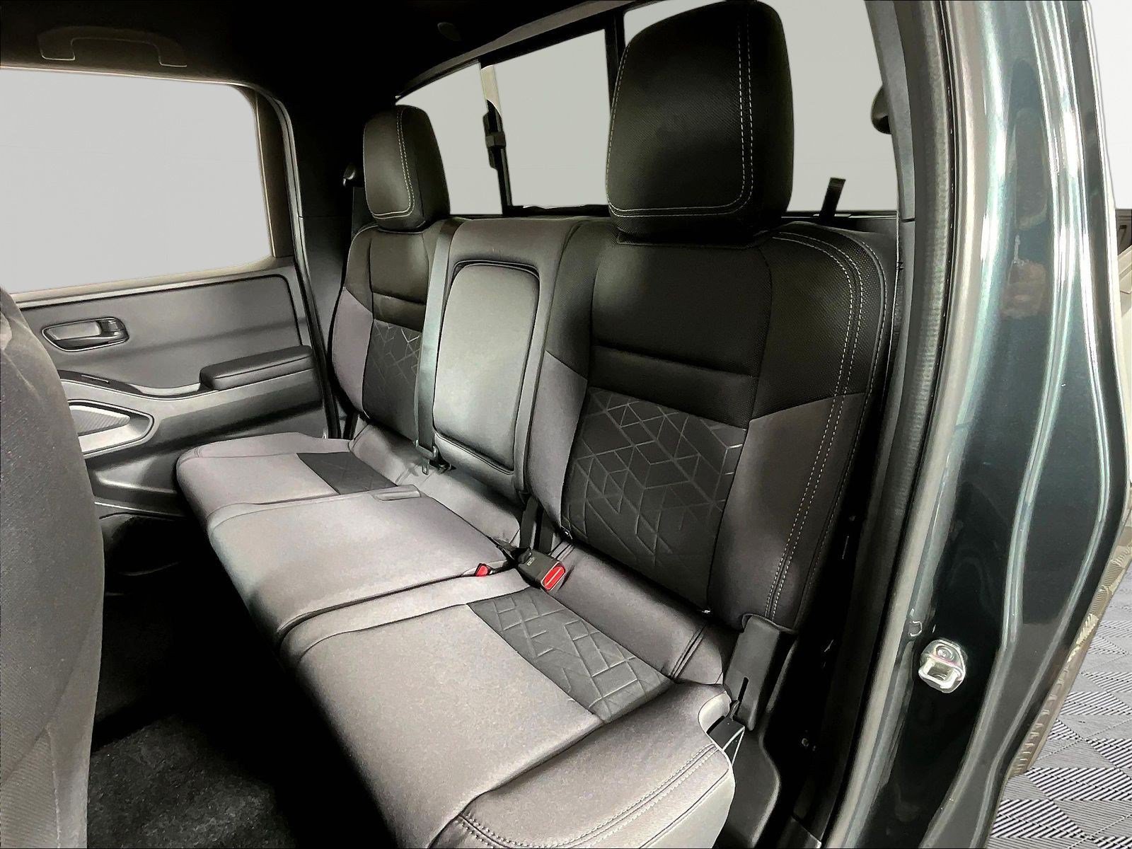 New 2027 Nissan Frontier SV w/ SV Convenience Package AWD/4WD image 17