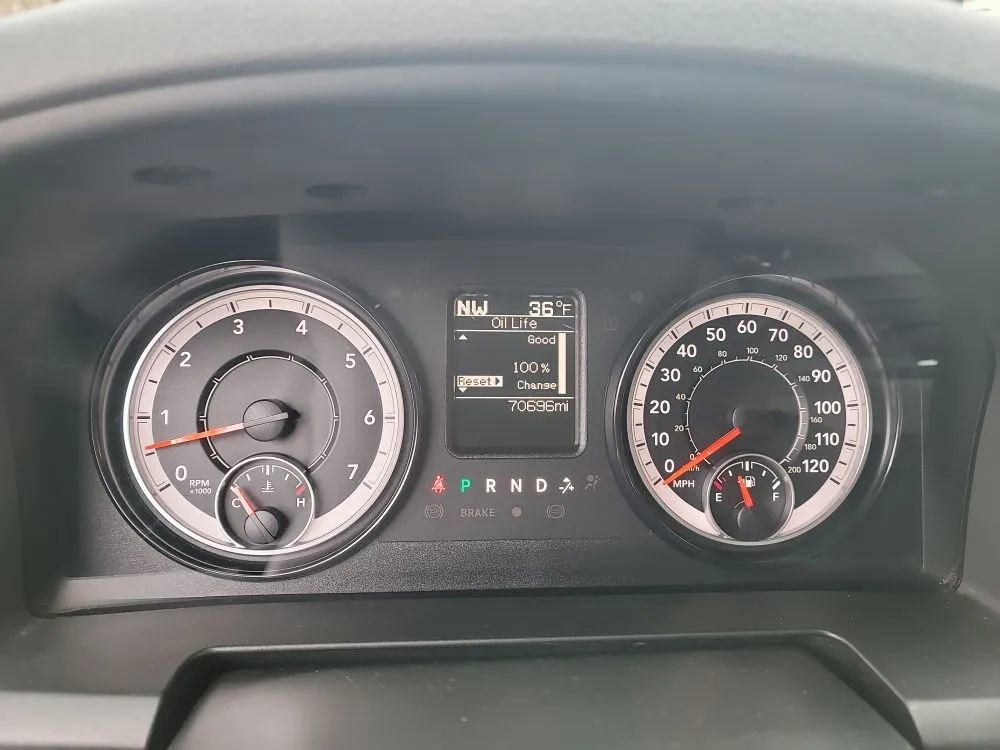 Used 2019 RAM 1500 Classic SLT AWD/4WD image 14
