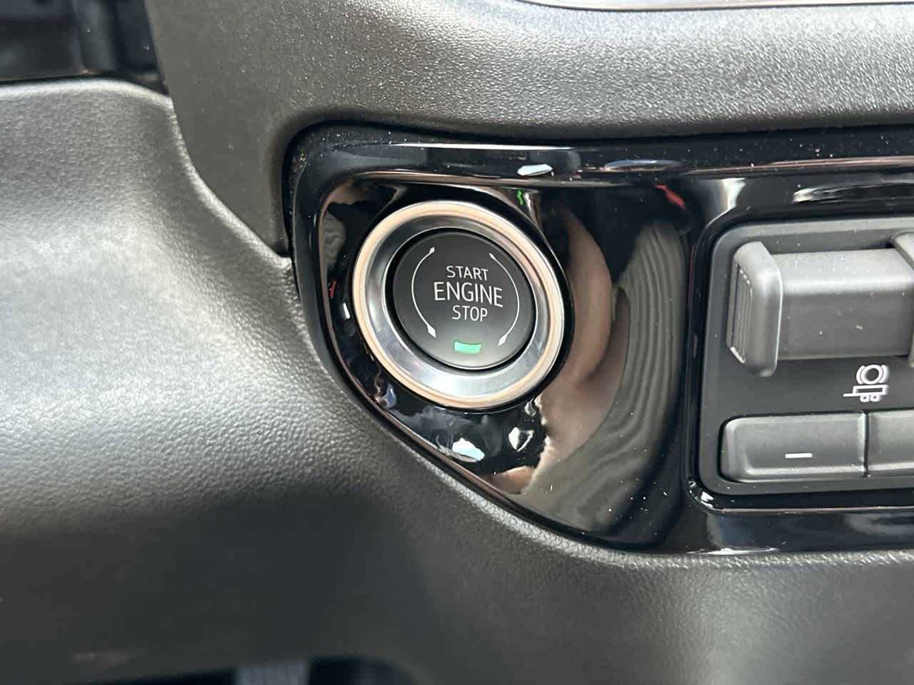 New 2026 Chevrolet Silverado 1500 RST w/ Convenience Package II AWD/4WD image 24