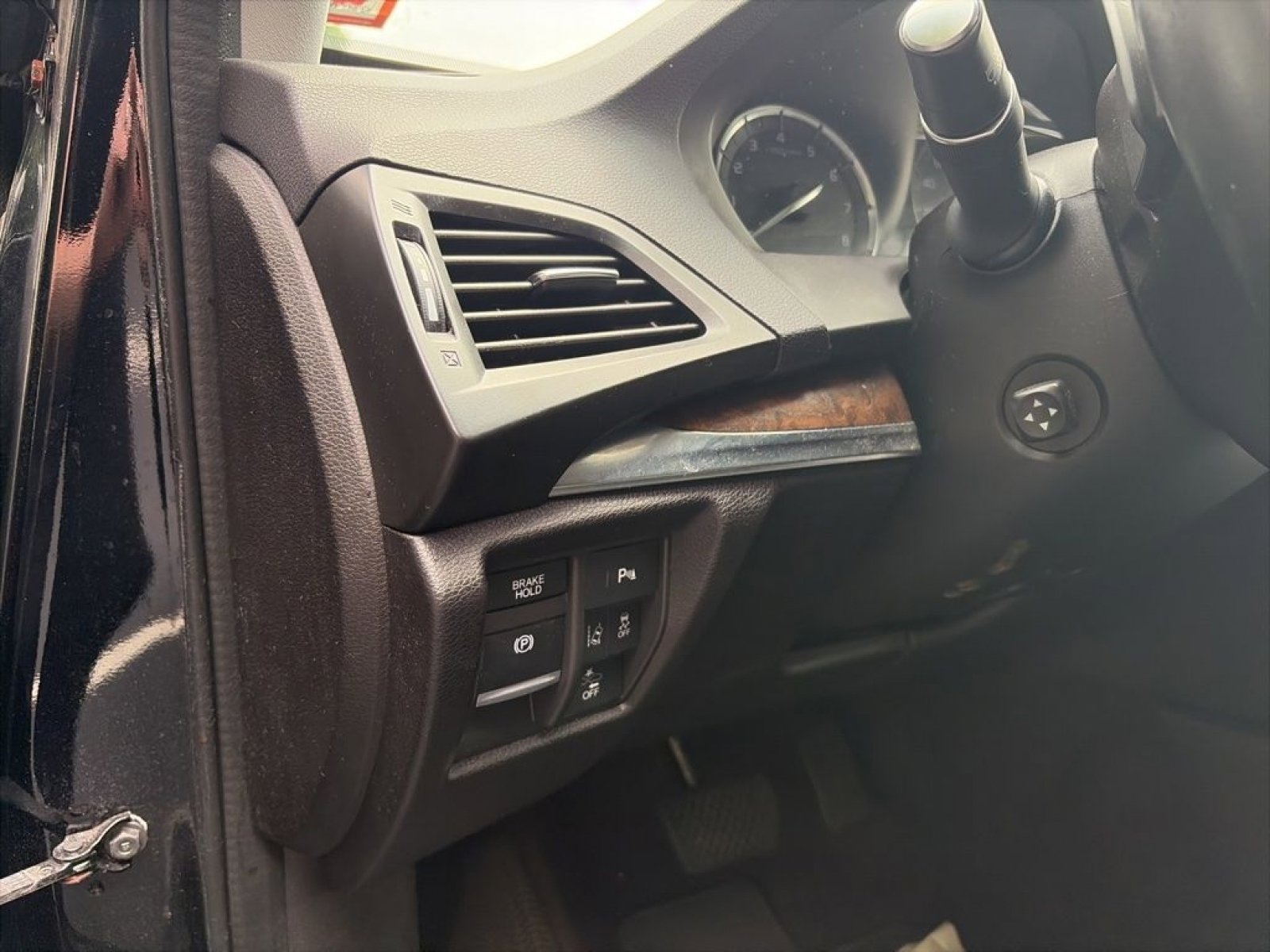 Used 2019 Acura MDX w/ Technology & Entertainment AWD/4WD image 16