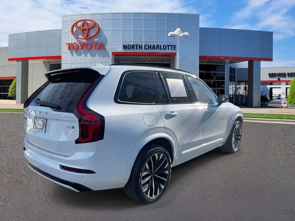 Used 2026 Volvo XC90 B6 Ultra w/ Lounge Package image 9