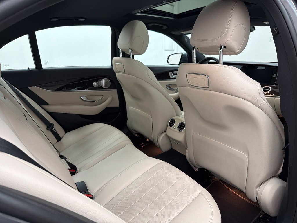 Used 2018 Mercedes-Benz E 300 image 29