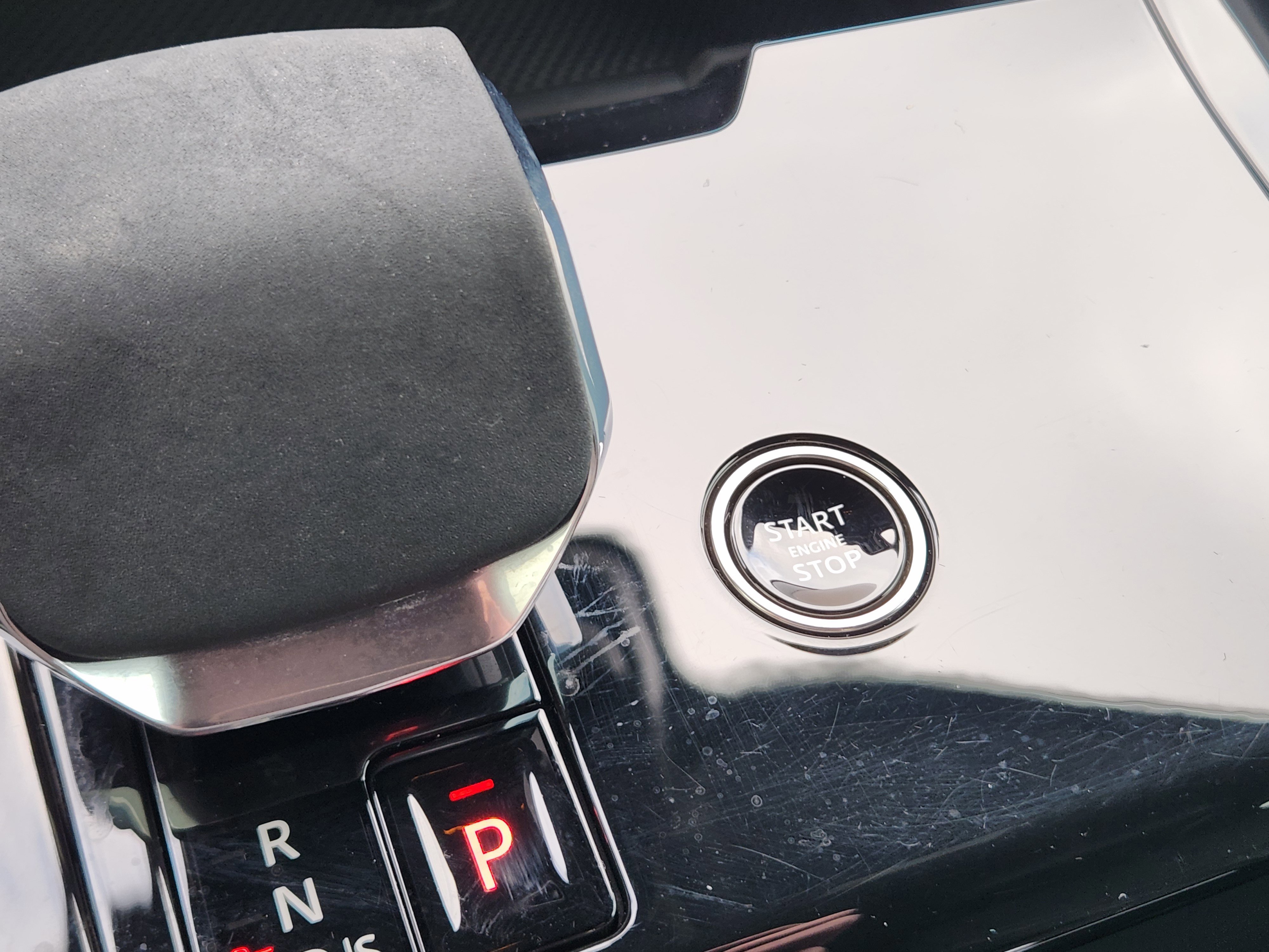 Used 2024 Land Rover Range Rover Sport SE image 36