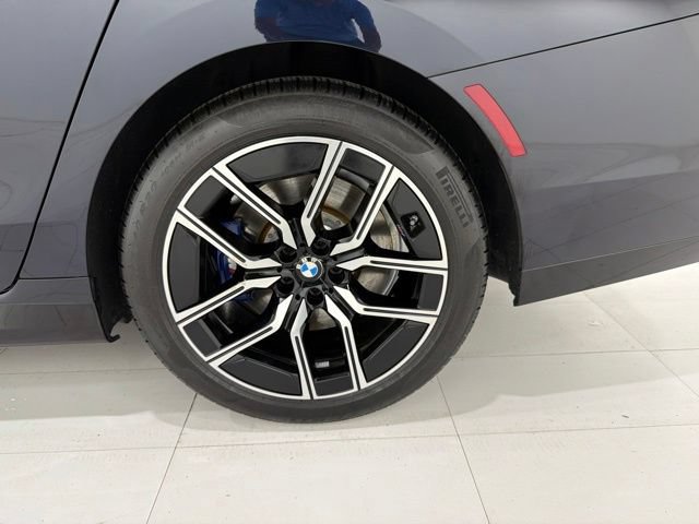 Certified 2024 BMW 740i xDrive w/ Premium Package 2 AWD/4WD image 43