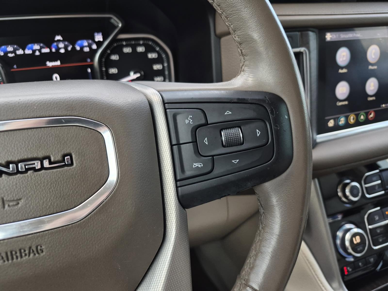 Certified 2021 GMC Yukon Denali w/ Denali Premium Package AWD/4WD image 25