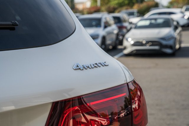 Used 2022 Mercedes-Benz GLC 300 4MATIC image 8