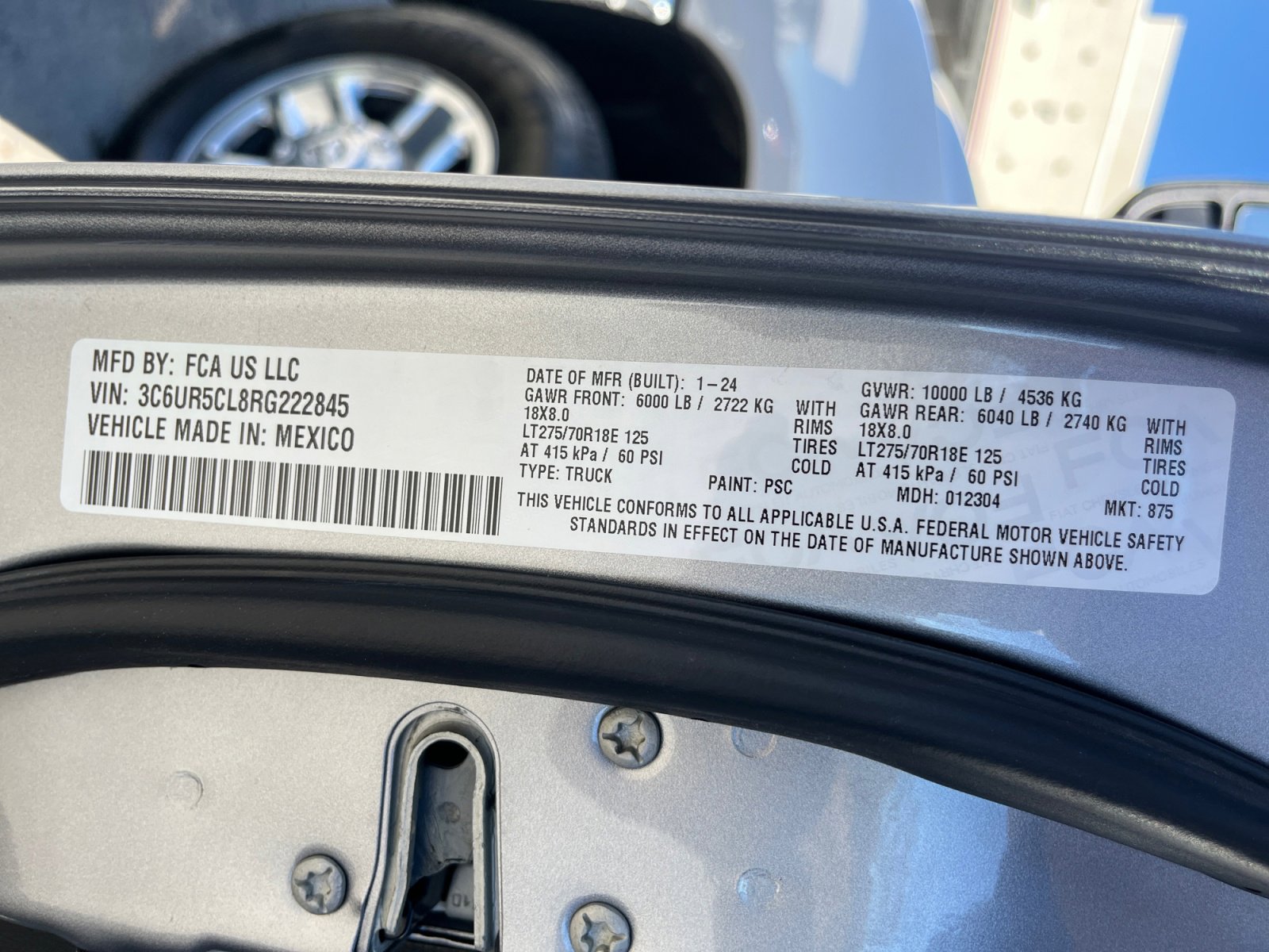 Used 2024 RAM 2500 Tradesman w/ Chrome Appearance Group image 31