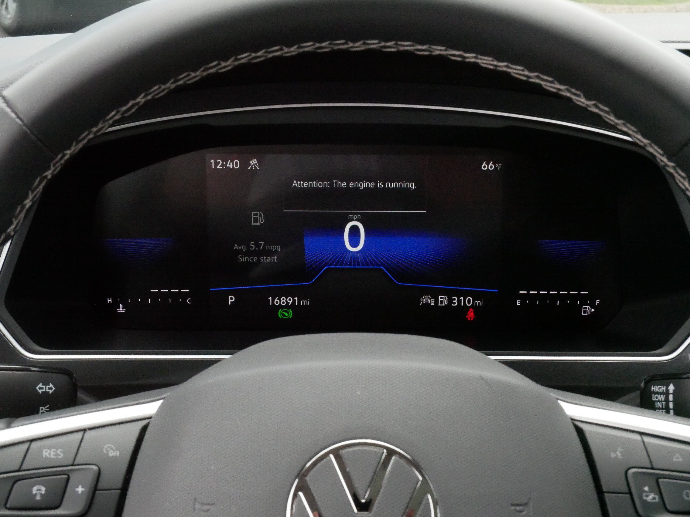 Certified 2024 Volkswagen Tiguan SE AWD/4WD image 21