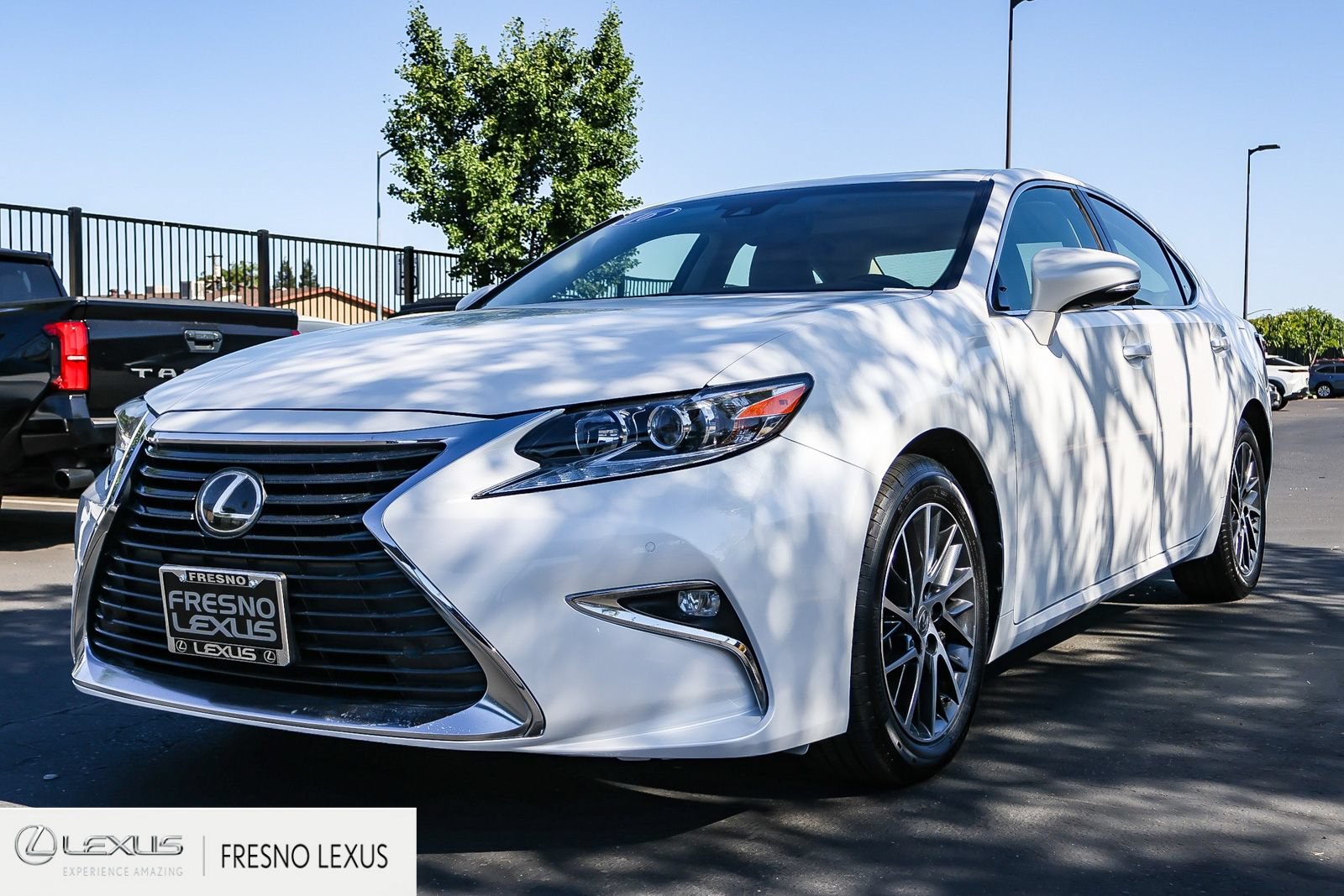 Used 2016 Lexus ES 350 w/ Navigation System Package FWD image 3