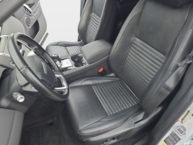Used 2020 Land Rover Discovery Sport SE image 18