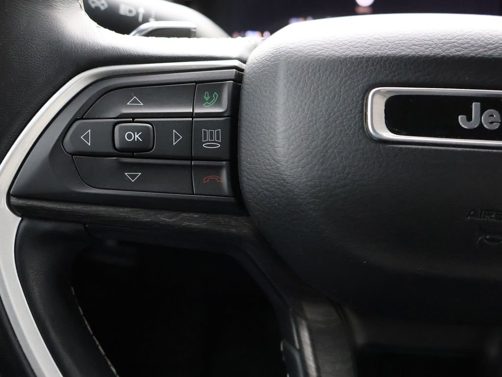 Used 2021 Jeep Grand Cherokee L Limited AWD/4WD image 37