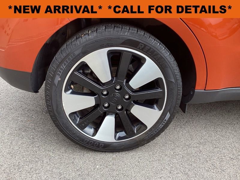 Used 2018 Kia Soul + FWD image 9
