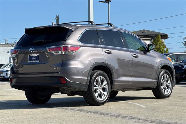 Used 2015 Toyota Highlander XLE FWD image 3