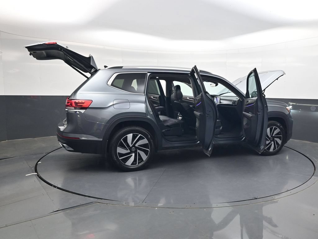 Used 2024 Volkswagen Atlas SEL AWD/4WD image 36
