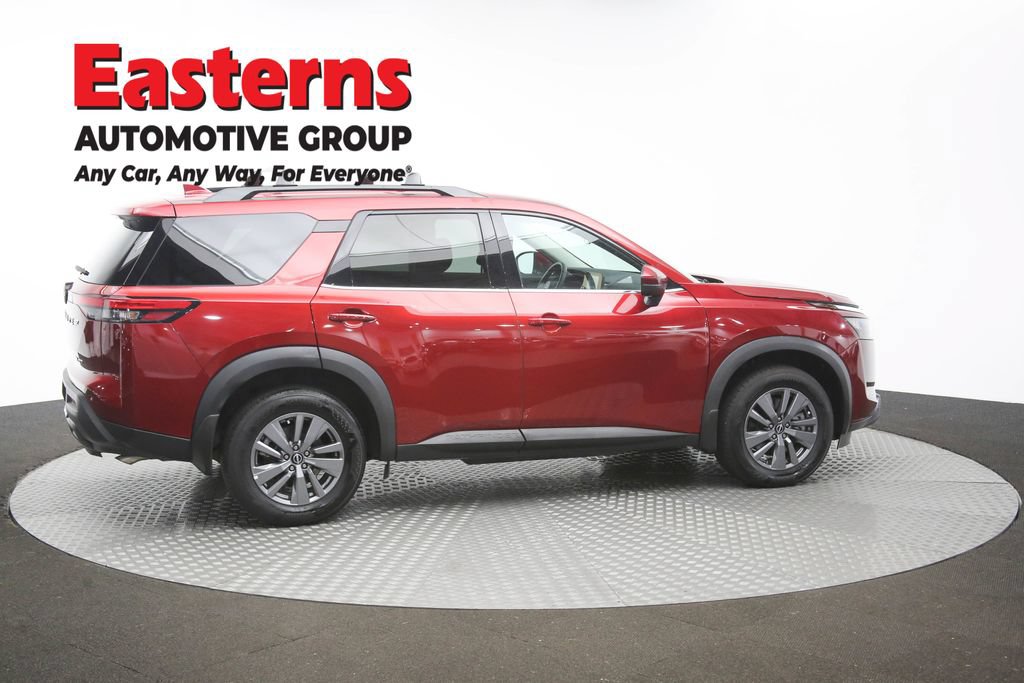 Used 2024 Nissan Pathfinder SV AWD/4WD image 45