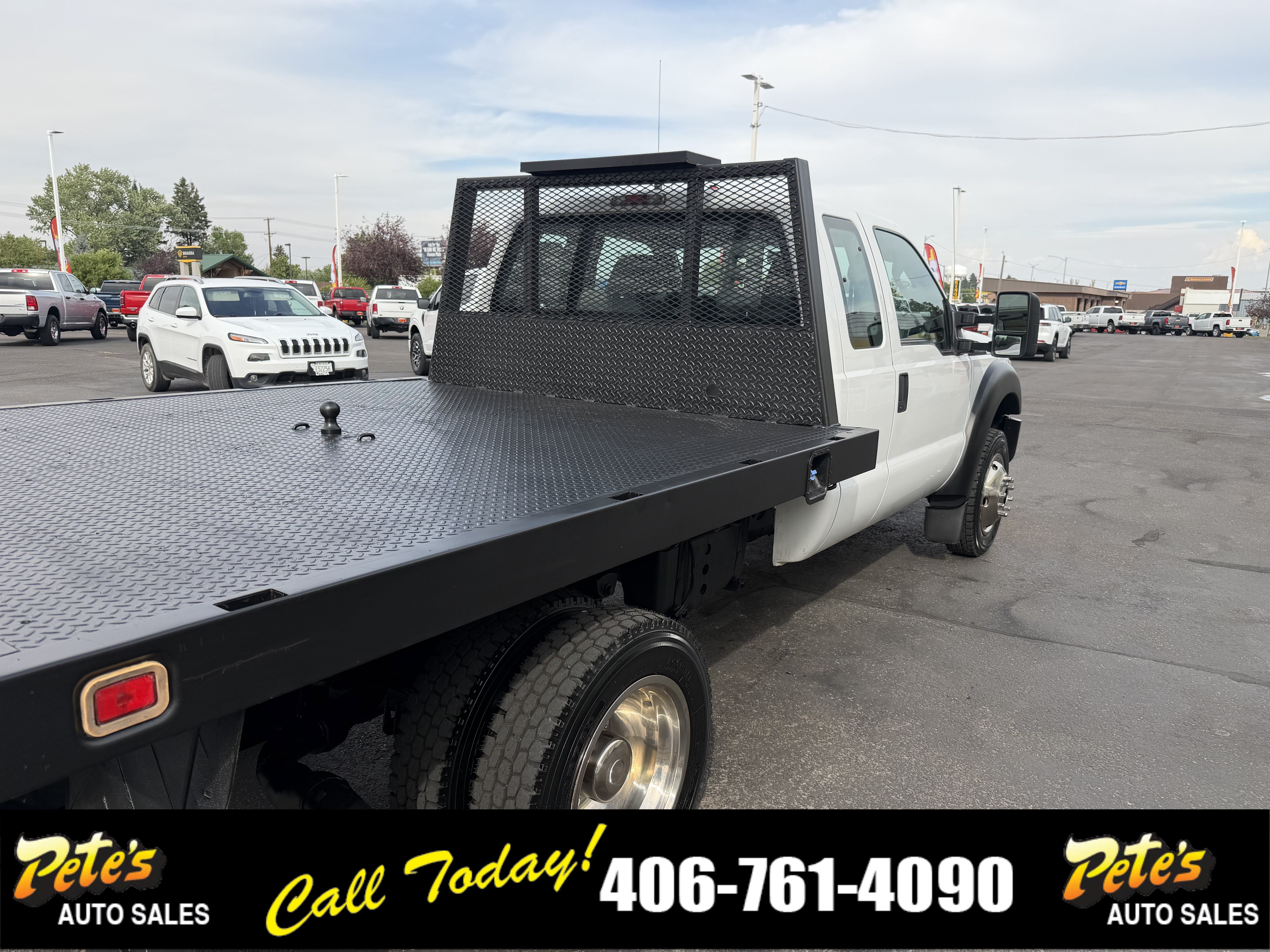 Used 2011 Ford F550 4x4 SuperCab Super Duty w/ Payload Upgrade Pkg image 11