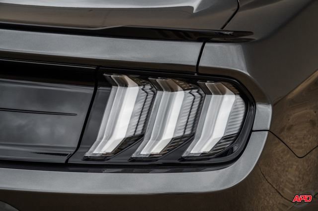 Used 2018 Ford Mustang GT w/ Black Accent Pkg RWD image 59