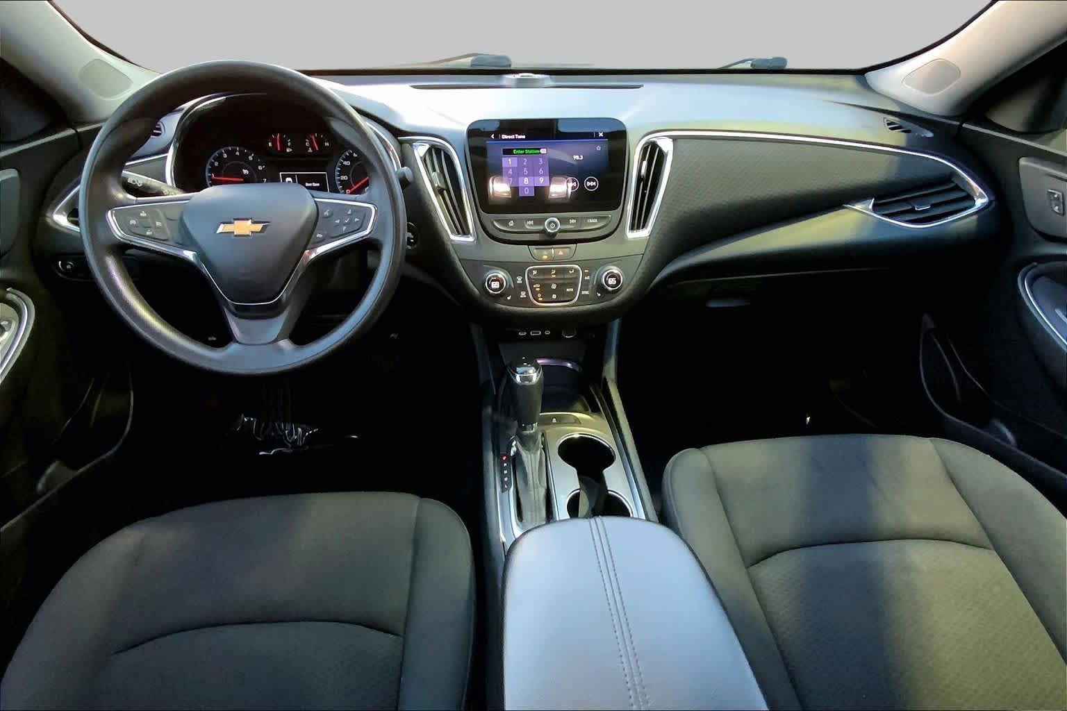 Used 2020 Chevrolet Malibu LT FWD image 15