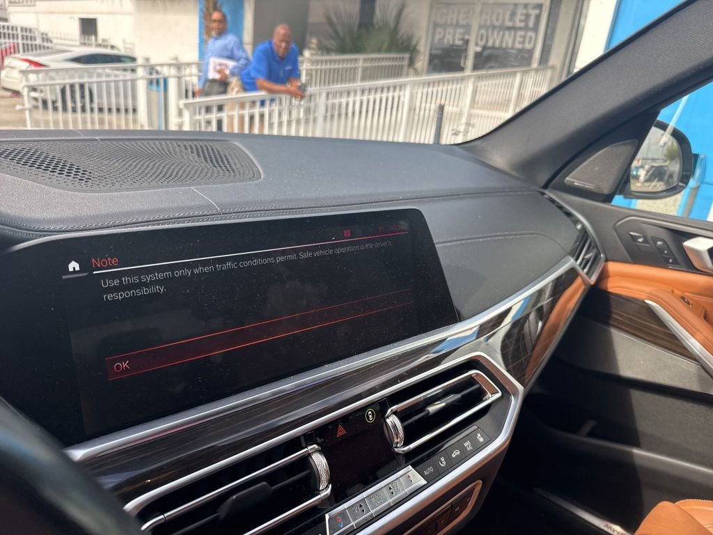 Used 2019 BMW X5 xDrive40i w/ Luxury Seating Package image 18