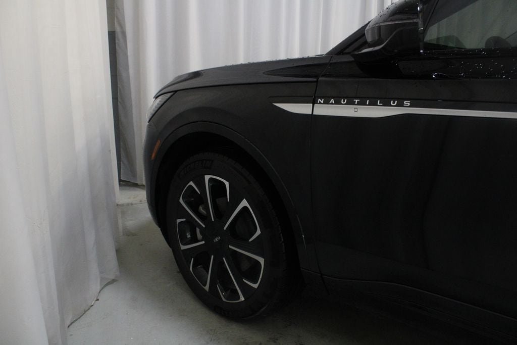 New 2026 Lincoln Nautilus Reserve AWD/4WD image 31