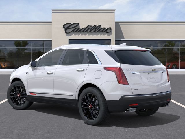 New 2026 Cadillac XT5 Luxury w/ LPO, Red Accent Package AWD/4WD image 3