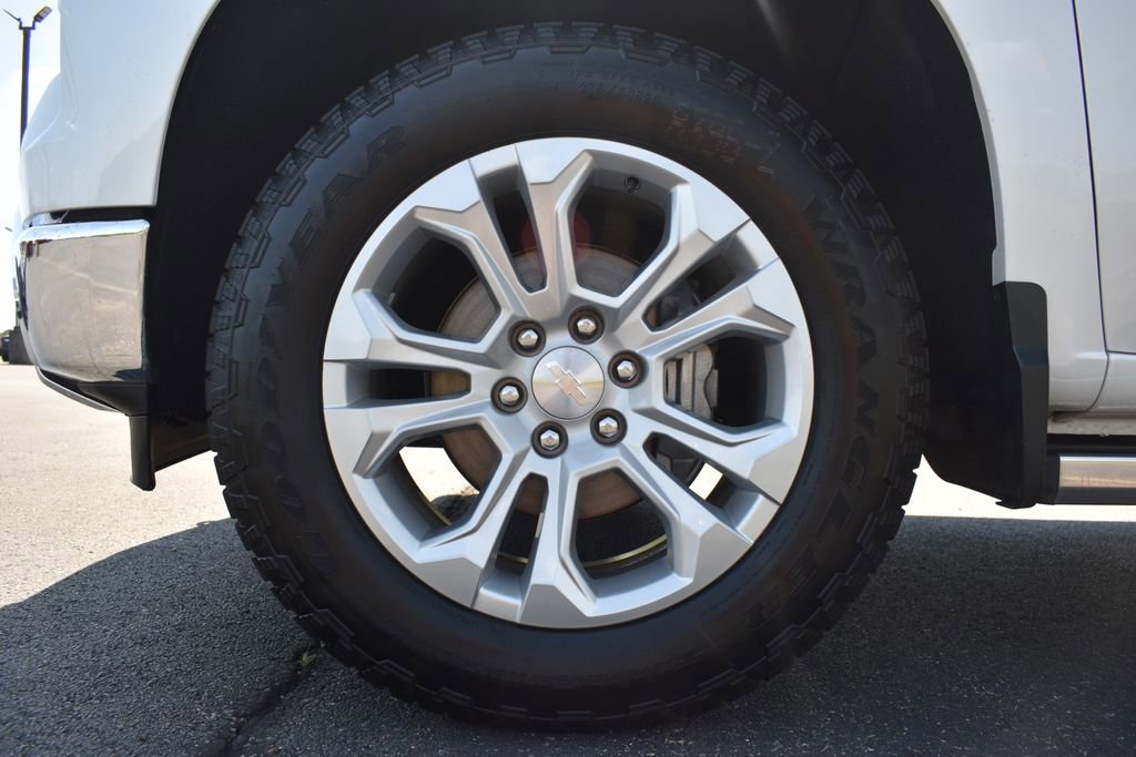 Used 2023 Chevrolet Silverado 1500 LTZ w/ Technology Package image 17